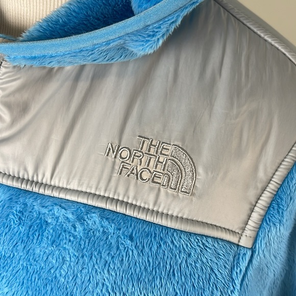 The North Face Jacket - Picture 2 of 12